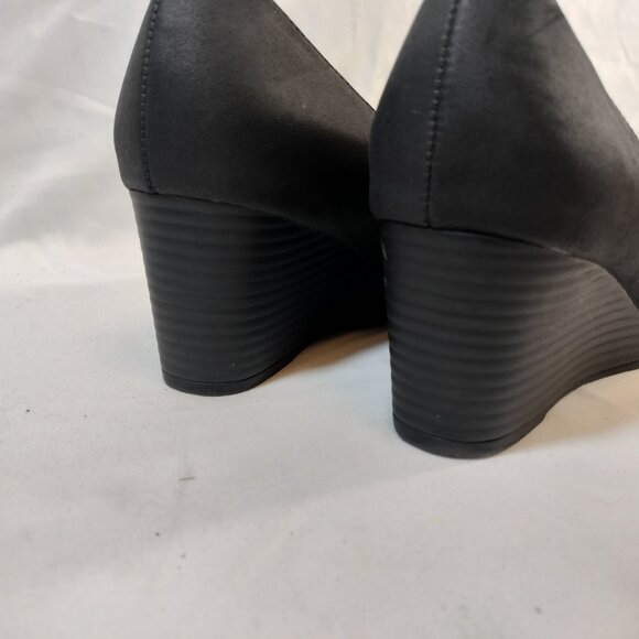 Naturalizer SOUL (Glimmer) Black Wedge Pump - Picture 6 of 8